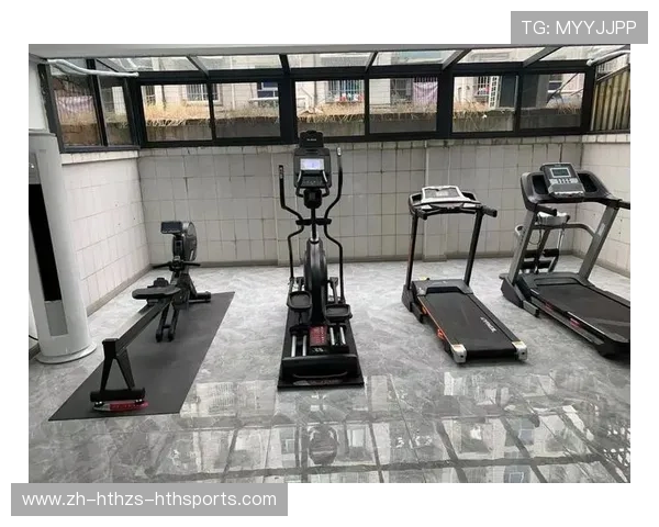 爬楼梯机:有效提升心肺功能的健身器材 爬楼梯机:有效提升心肺功能的健身器材